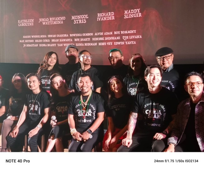 Mongol Strees main film Gereja Setan (5/9) [Selvianus Kopong Basar]